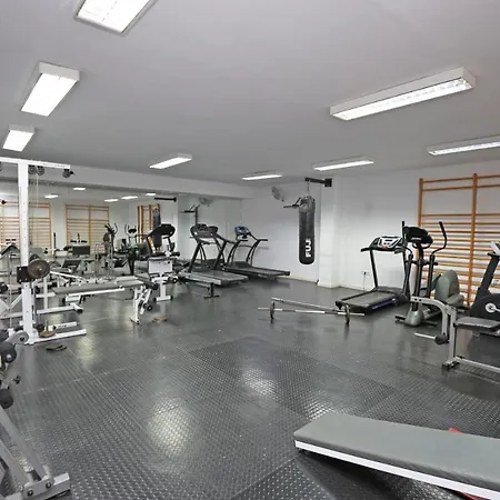 Real - 2 Bedroom * Marbella