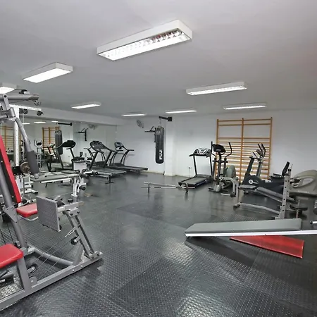 Real - 2 Bedroom *