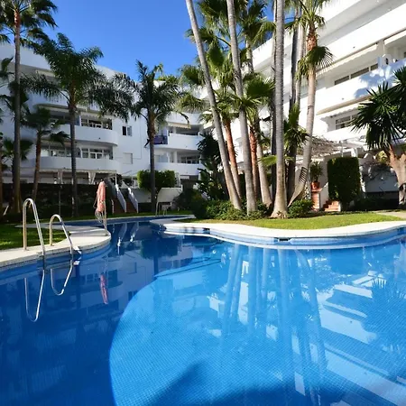 Real - 2 Bedroom Apartment Marbella